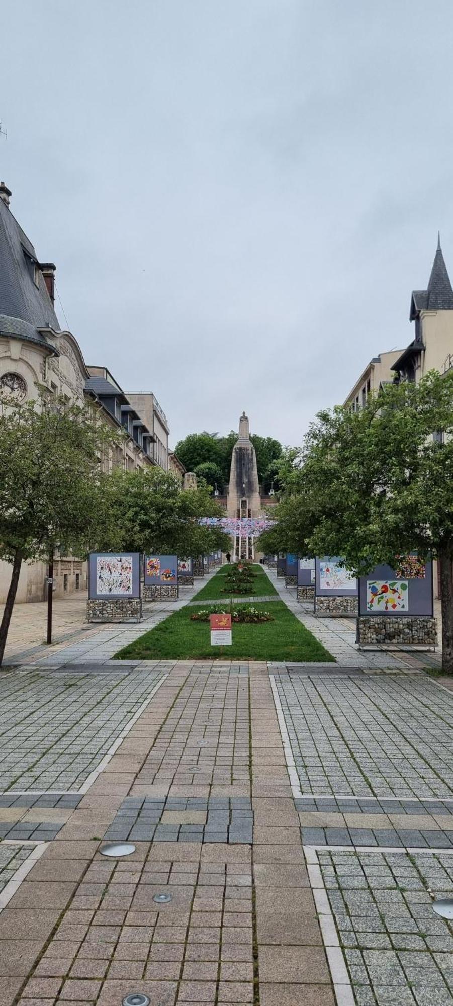 Auberge De Jeunesse - Hi Verdun Exterior foto